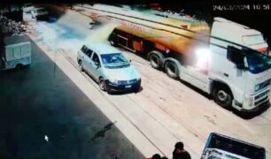 Caminhão boliviano vaza combustível no Acre