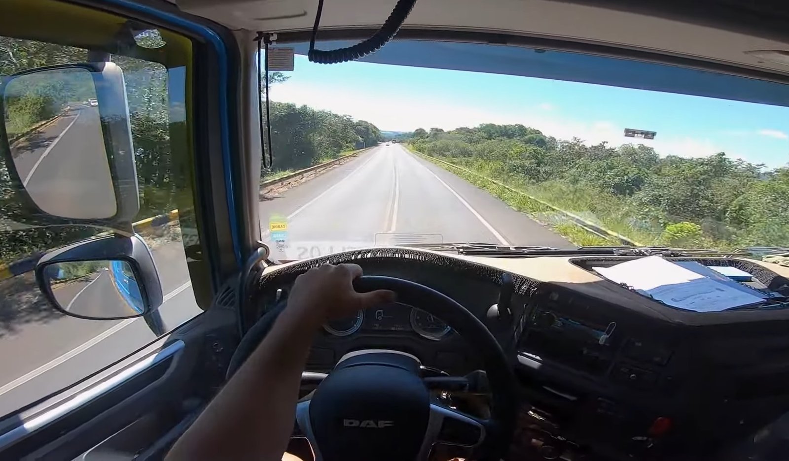 Caminhoneiro mostra como descer a Serra da Esperança utilizando o freio motor