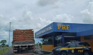 Carga irregular: PRF apreende carregamento sem nota fiscal