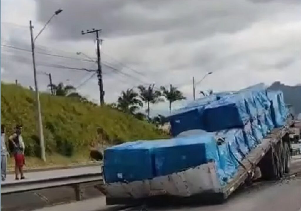 Carreta se desprende do cavalo e causa transtornos em Santa Catarina