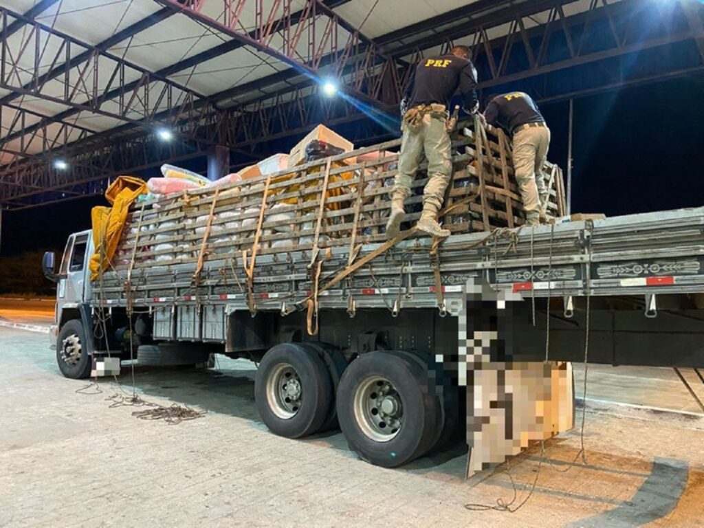 Fiscalização da PRF resulta em apreensão de mercadorias sem nota fiscal