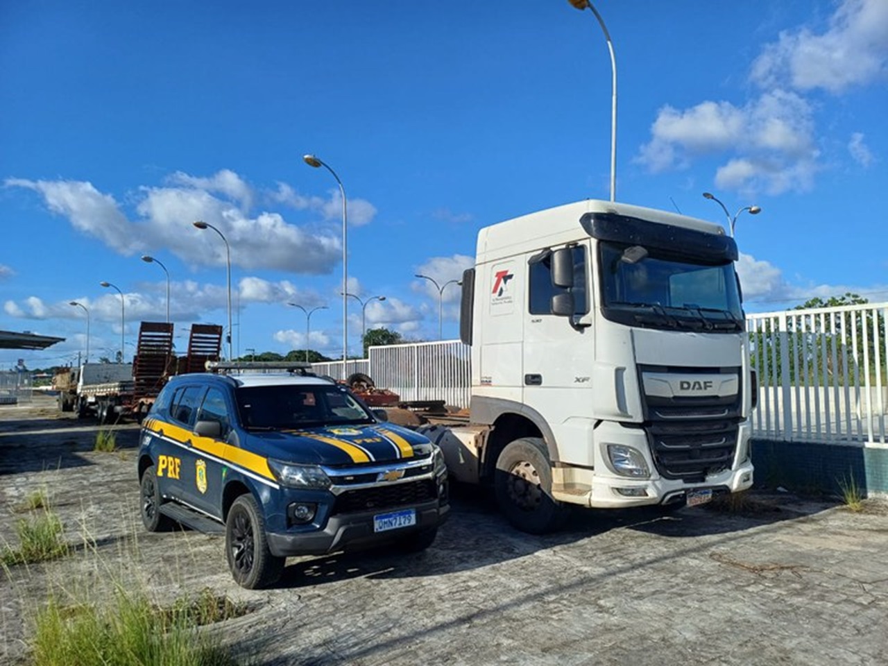 Polícia Rodoviária Federal recupera caminhão com apropriação indébita na BR-101
