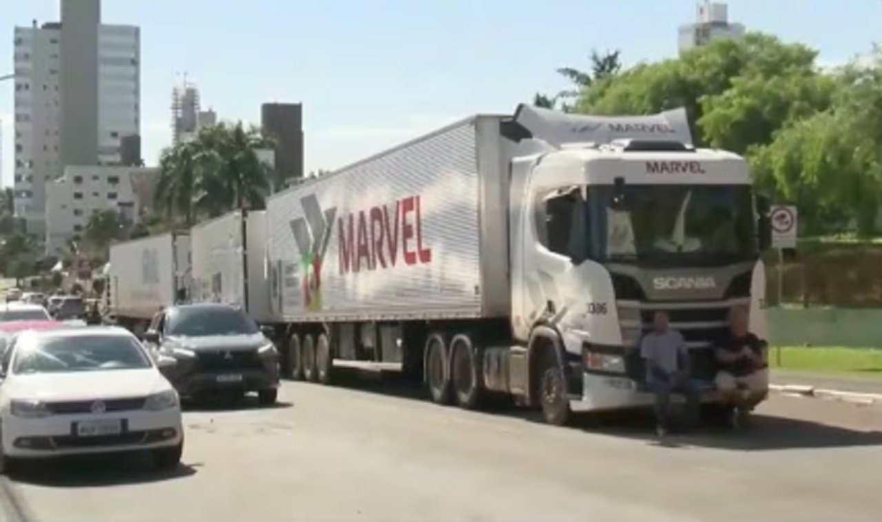 ANTT anula autuações de caminhões com doações para o Rio Grande do Sul