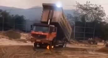 Caminhão encosta em fios de energia e sofre descarga elétrica: o que fazer em situações de perigo