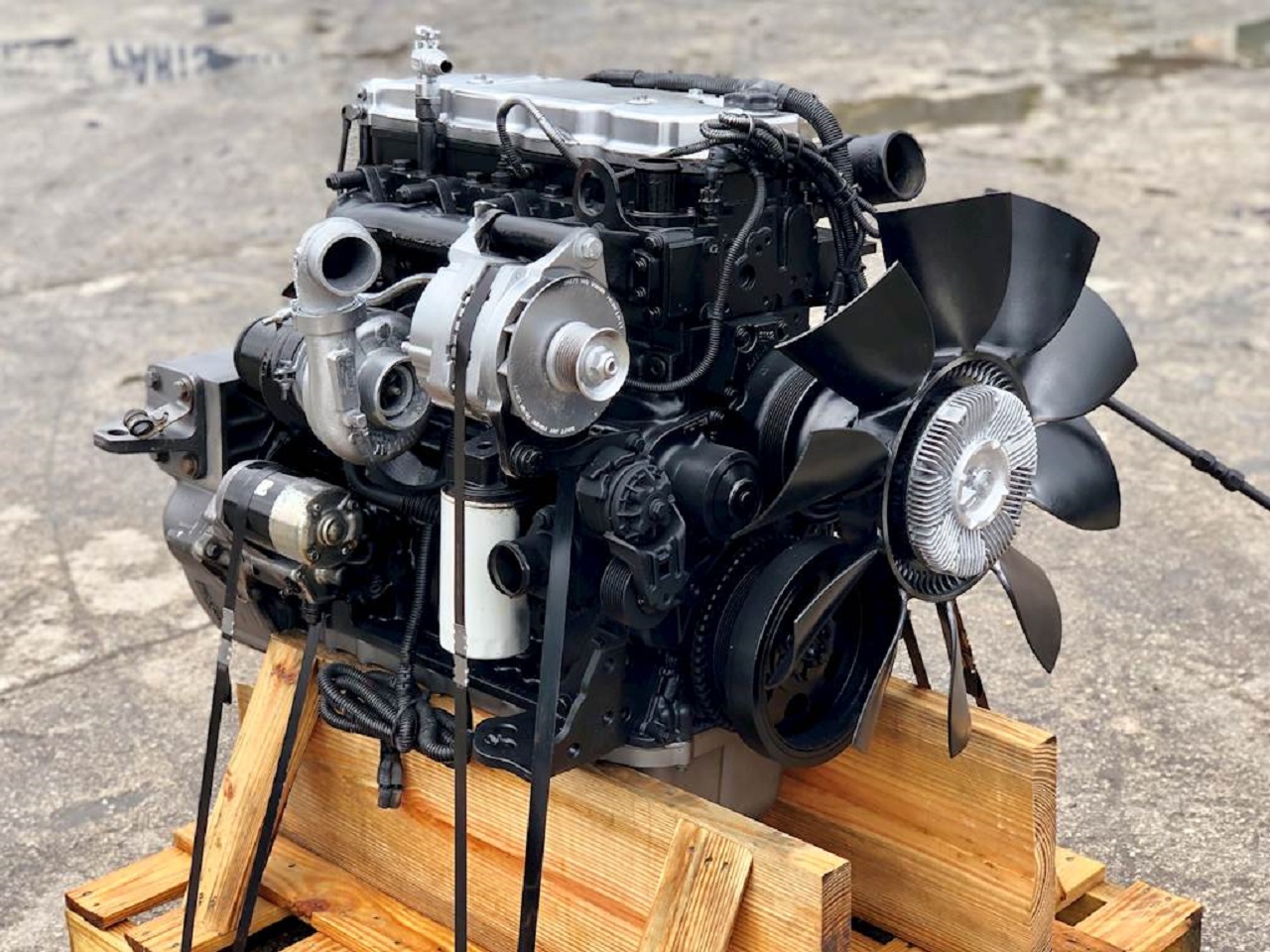 Os três motores clássicos de caminhões 3/4: uma análise dos Cummins ISB 3.9, OM 364 e MWM 229