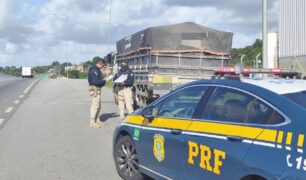PRF recupera caminhão que havia acabado de ser roubado em Pernambuco