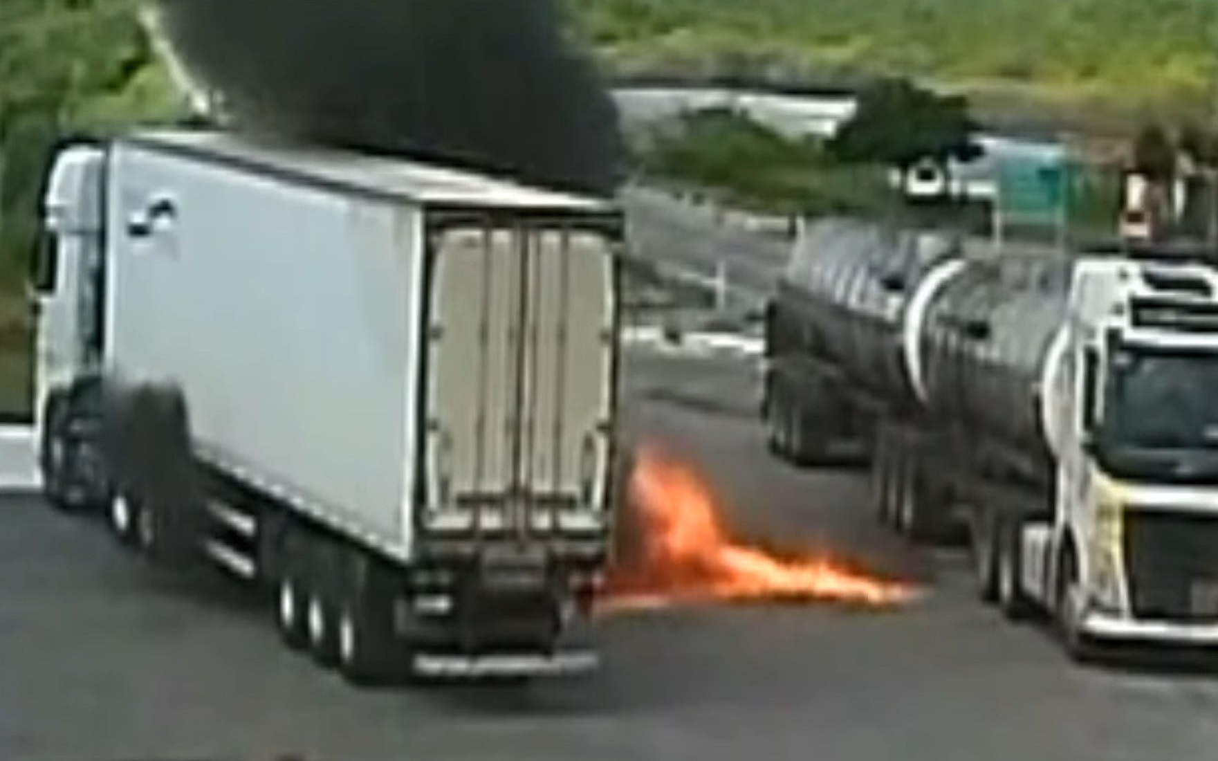 Tragédia no Vale do Aço: caminhoneiro morre após incêndio em carreta