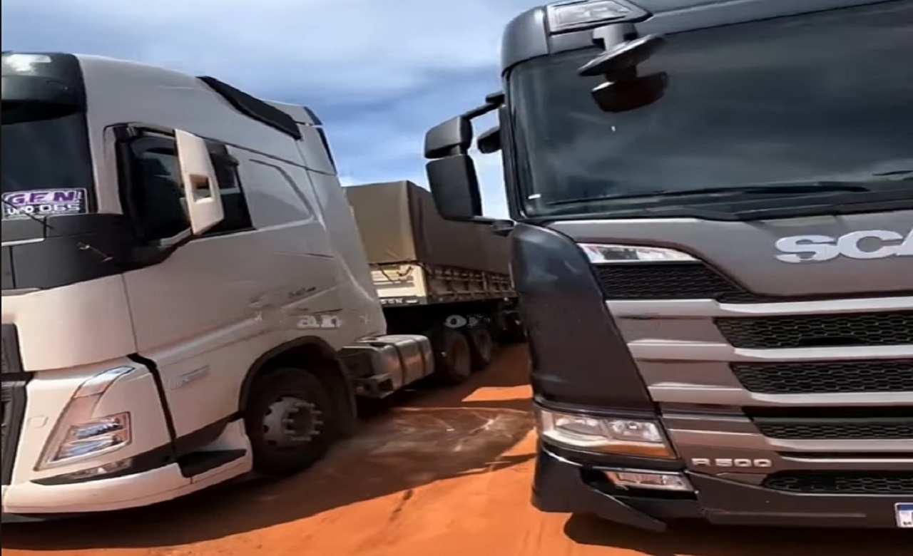 Caminhoneiro satiriza situação com Volvo e Scania