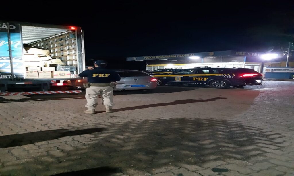 PRF prende criminosos que compõe quadrilha especializada em roubo de cargas