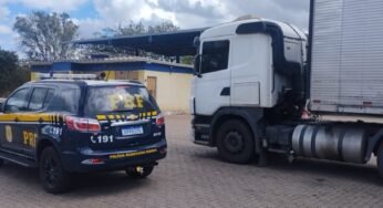 PRF prende homem com CRLV falsa em Minas Gerais