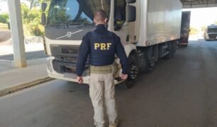 PRF recupera caminhão adulterado em Rondônia