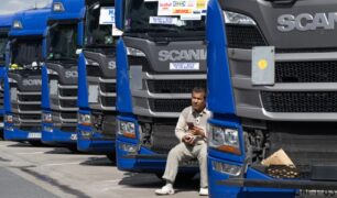 Empresa alemã decide recrutar caminhoneiros na África