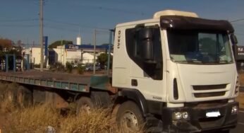 Caminhoneiro encontra veículo furtado do amigo em rodovia