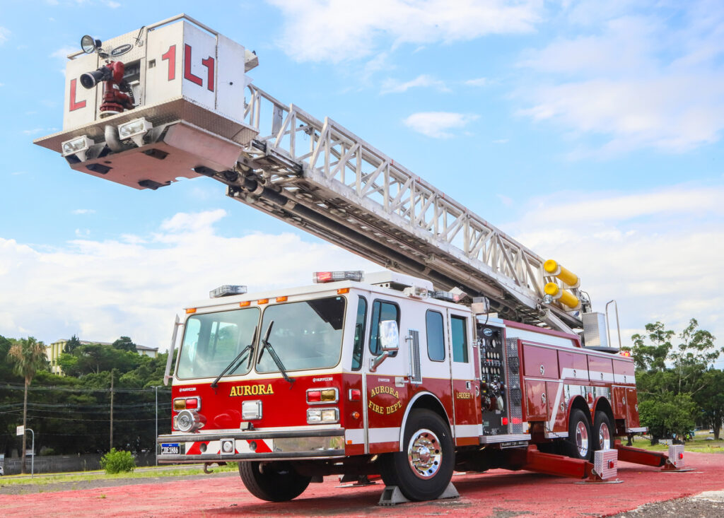 Conheça o Hurricane 95, o caminhão de bombeiros norte-americano