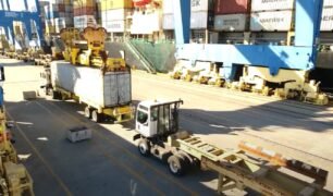 A revolução dos contêineres: Como um caminhoneiro revolucionou o transporte de carga