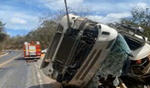 Caminhoneiro perde a vida na Br-251 após cair em talude