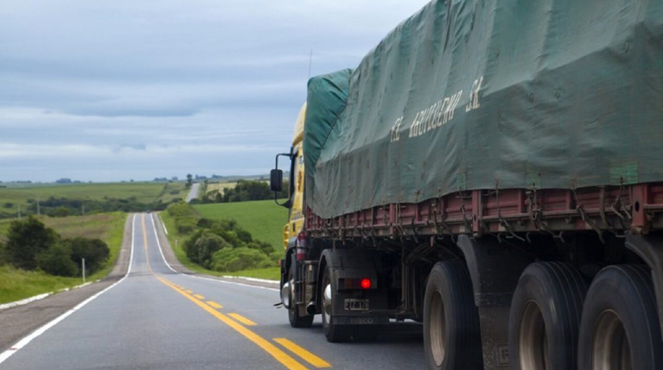 Caminhoneiro mostra quanto gastou e lucrou em uma viagem de 1.340KM