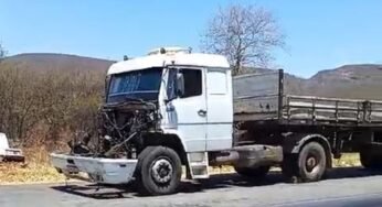 Caminhoneiro pede ajuda após está parado em rodovia com caminhão quebrado