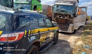 PRF apreende combinação veicular com irregularidades no escapamento