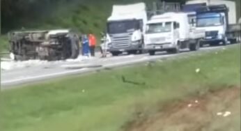 Acidente deixa rastro violento na BR-251