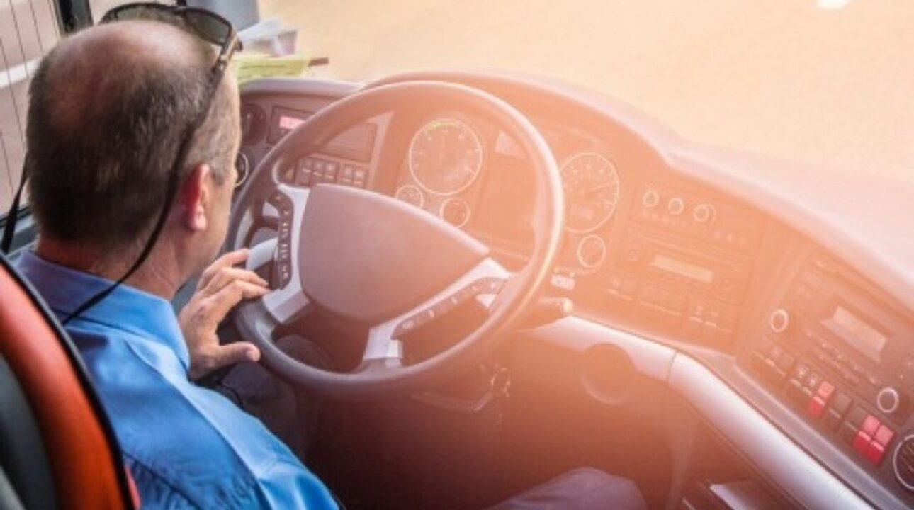 Caminhoneiros podem ser demitidos por justa causa? Veja 5 situações que levam a essa punição