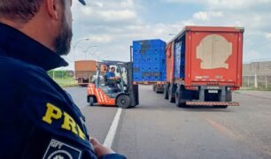 Números da PRF mostram que 2024 já superou 2023 em relação a ocorrência de excesso de peso no Paraná