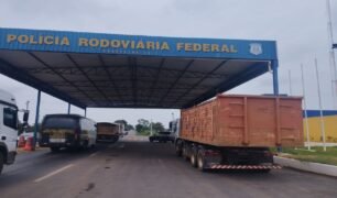 PRF apreende carga após irregularidade na nota fiscal