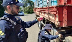 PRF e concessionária realizam fiscalização na BR-116