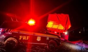 PRF flagra caminhão adulterado na BR-153