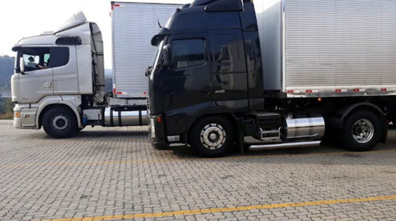 Transportadora AL abre vagas para motorista carreteiro