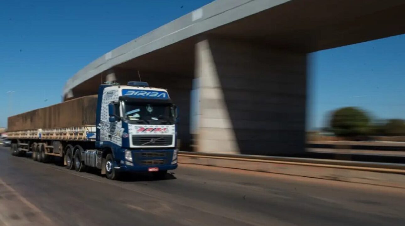 Mudanças na Lei do Caminhoneiro: Confira os Benefícios Atualizados para 2025