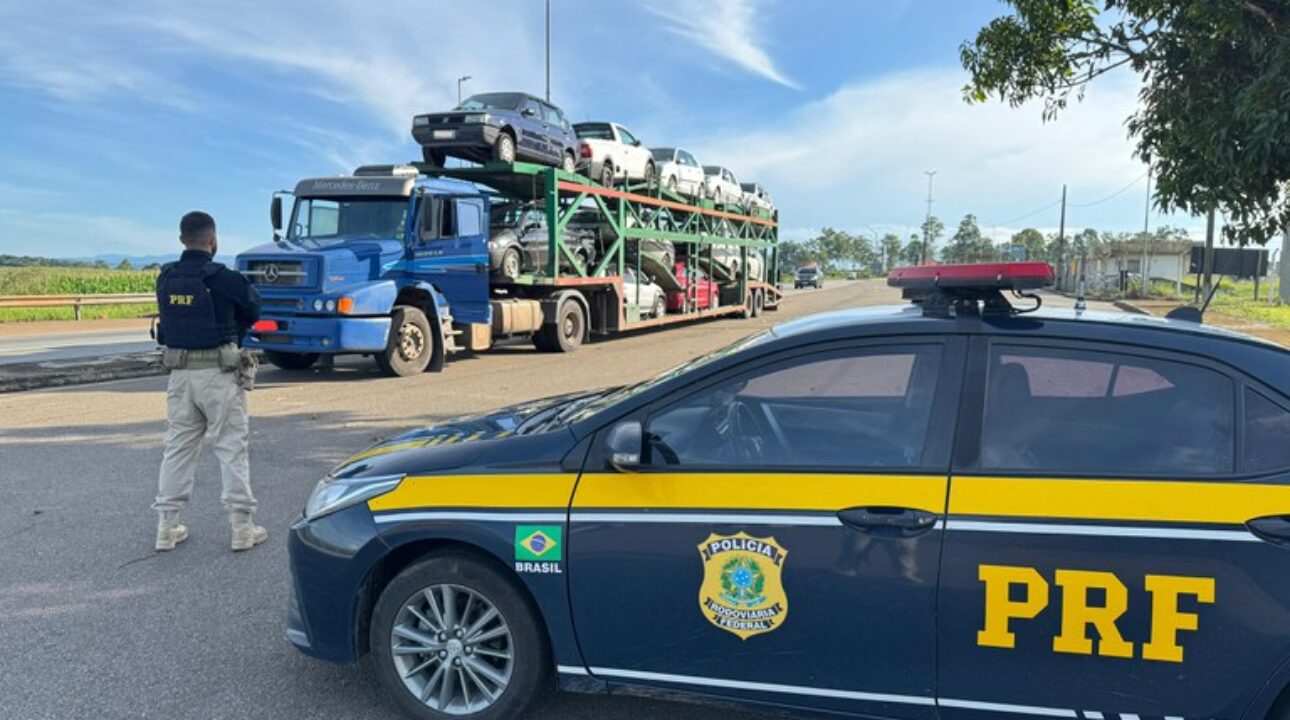 PRF apreende três veículos clonados transportados em cegonha na BR-381