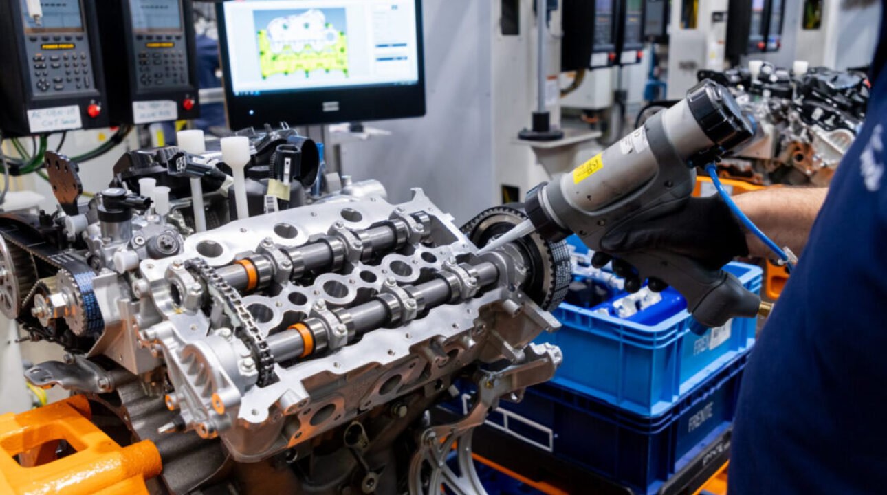 7 Mitos e Verdades Sobre a Troca de Óleo Que Todo Caminhoneiro Precisa Saber