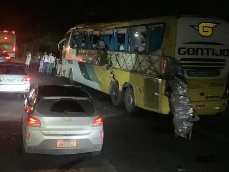 Grave acidente envolvendo ônibus da Gontijo na BR-381 deixa um morto e 11 feridos