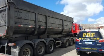 PRF Flagrou Carreta Transportando 26 Toneladas Acima do Permitido na BR-101