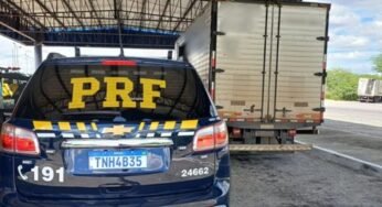 PRF flagra transporte irregular de produtos perigosos e mercadorias sem nota fiscal em Canapi/AL