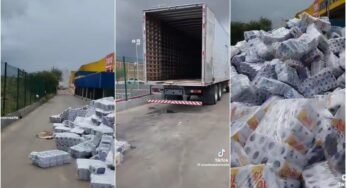 Caminhoneiro se revolta e descarrega carga no chão após dias de espera por atendimento