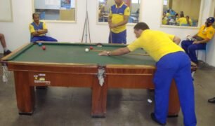 Jogo de sinuca correios