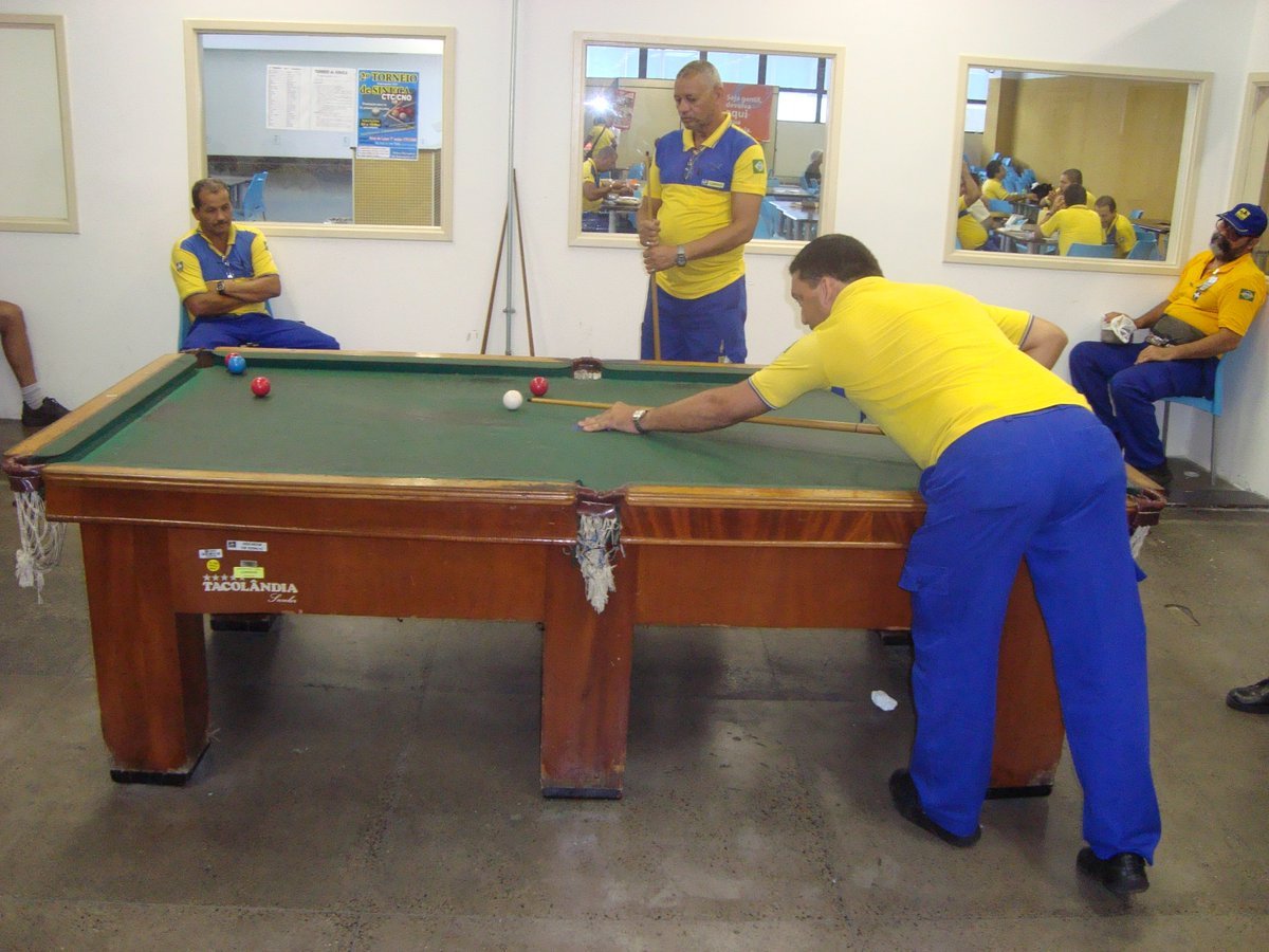 Jogo de sinuca correios