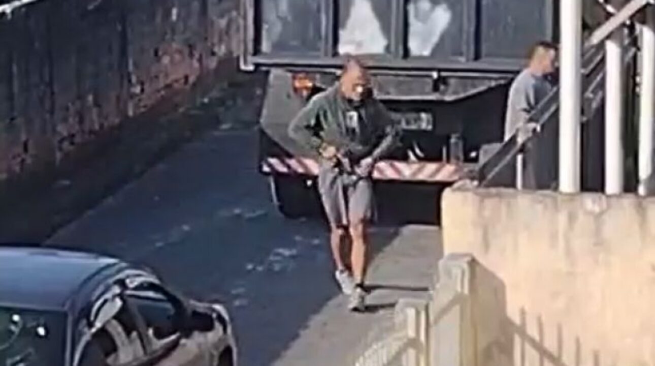 Guarda municipal é preso após ameaçar caminhoneiro com arma em SC; entenda o caso