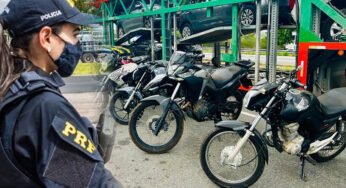PRF intercepta cegonha com cinco motos furtadas na BR-116 em Jequié (BA)