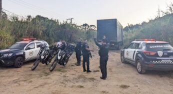 Caminhão roubado com carga de R$ 740 mil é localizado pela GCM em São Roque; criminosos seguem foragidos