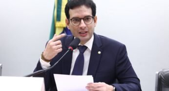 Projeto amplia limite de faturamento do MEI para transportadores autônomos e propõe melhorias nos portos