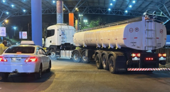 Caminhoneiros bloqueiam Ponte da Amizade exigindo prioridade para cargas gerais