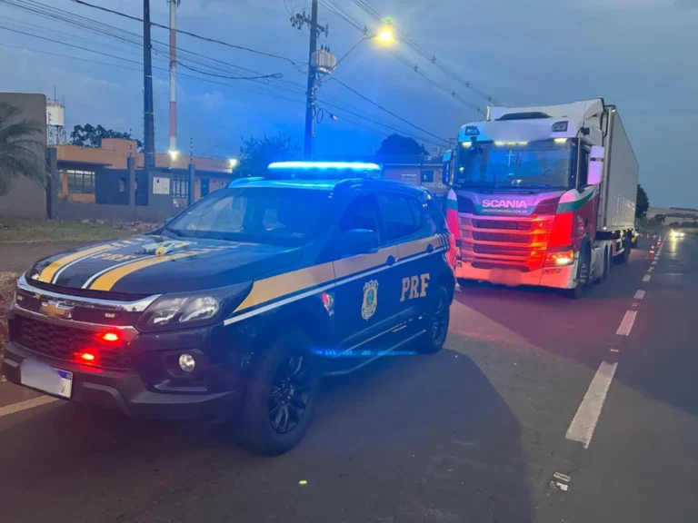 Caminhoneiro de Ponta Grossa é preso após dirigir embriagado por mais de 30 km na BR-376