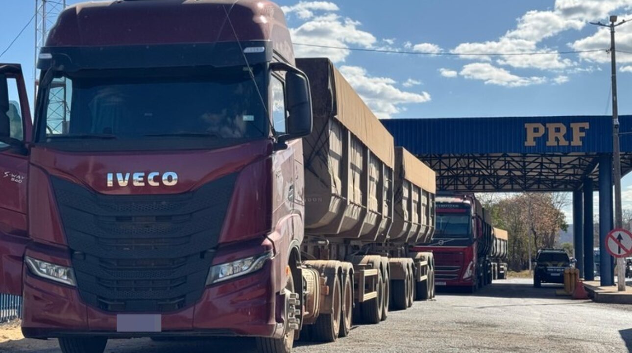 PRF flagra excesso de peso e descumprimento de descanso obrigatório em Barreiras (BA)