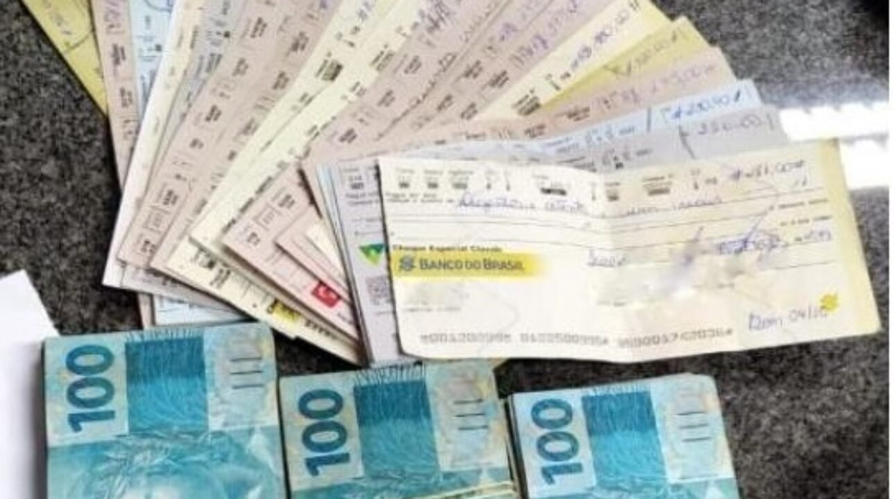 Caminhoneiro tem R$ 14 mil furtados de dentro do caminhão em posto de combustíveis no Alto Vale de SC