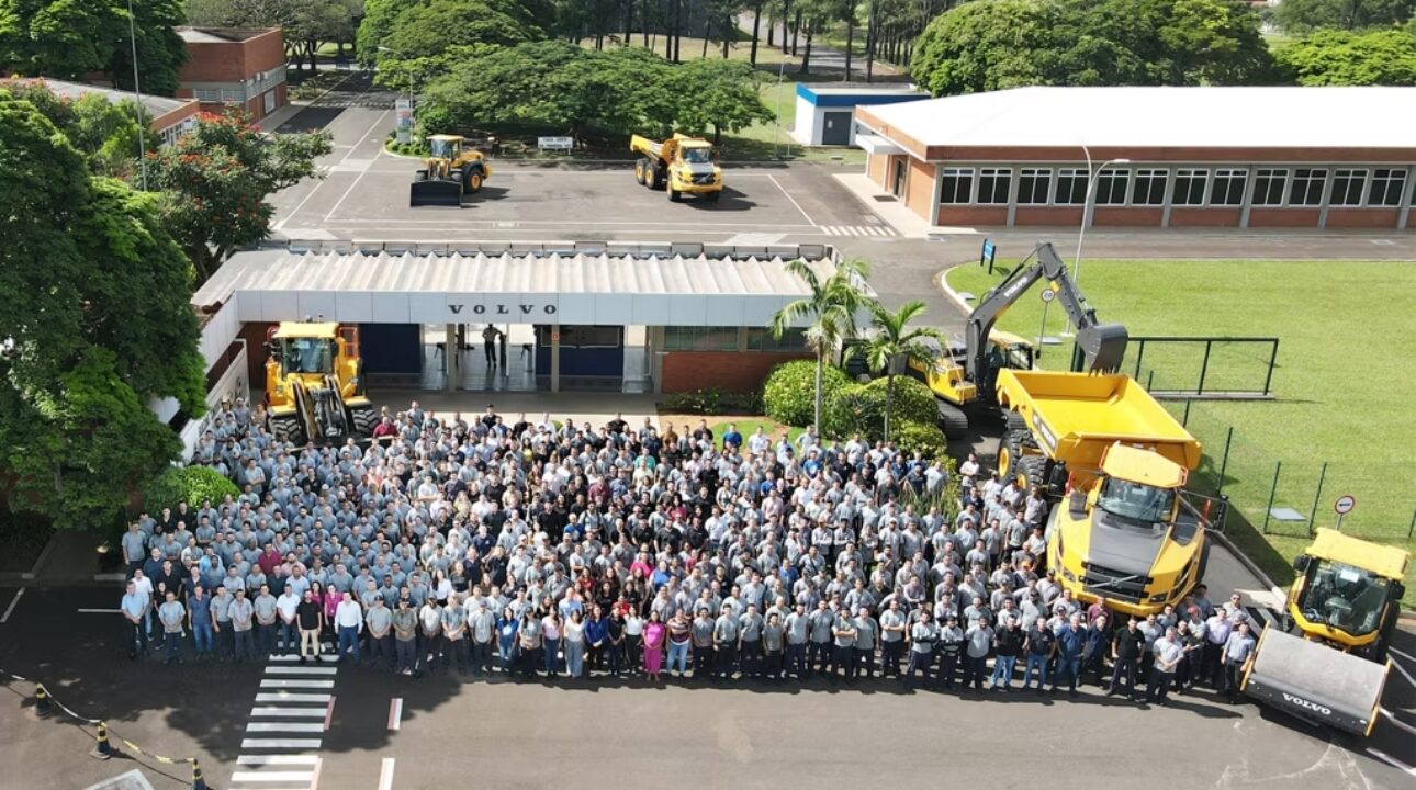 Fábrica da Volvo CE em Pederneiras celebra 50 anos como referência global de inovação e sustentabilidade