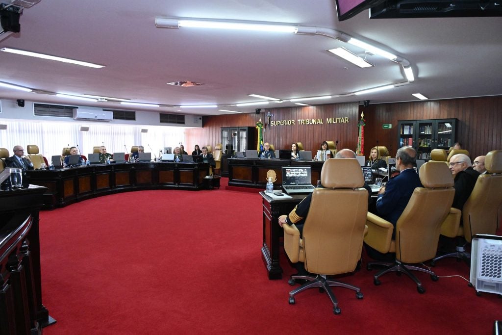 Justiça Militar confirma competência para julgar caminhoneiro que atingiu viatura do Exército no RS