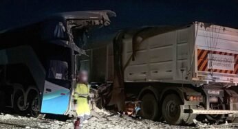 Acidente entre ônibus e carreta na BR-163 deixa 11 mortos e dezenas de feridos em Mato Grosso